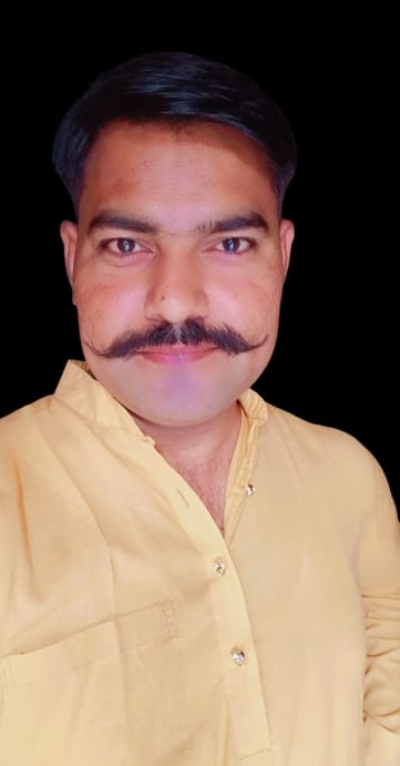 प्रिंसिपल योगेंद्र कुमार (भूदेवी इंटर कॉलेज कारब मथुरा)